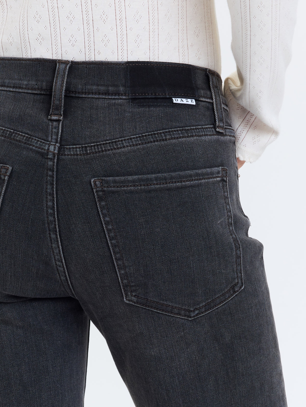 Rebel Ankle Mid Rise Slim Straight in Motion