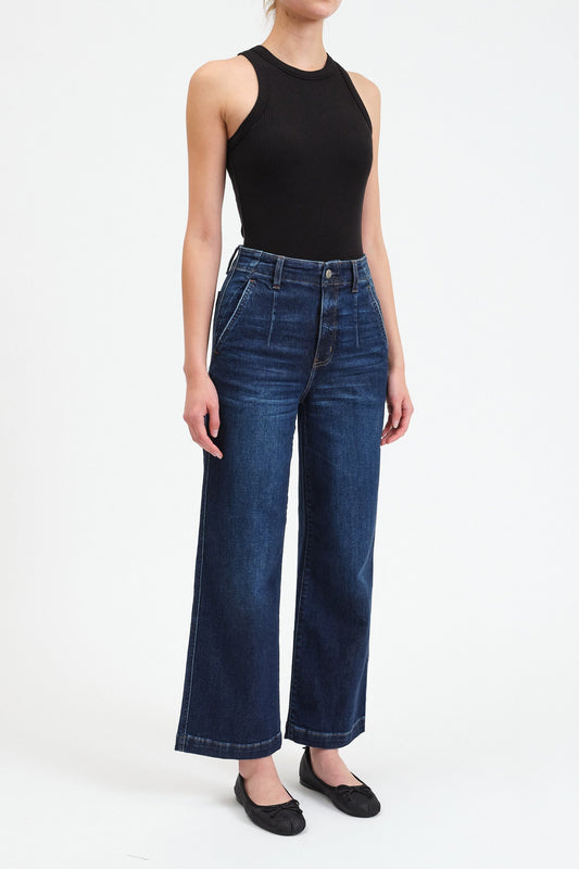 Pleaser in Deep Kiss