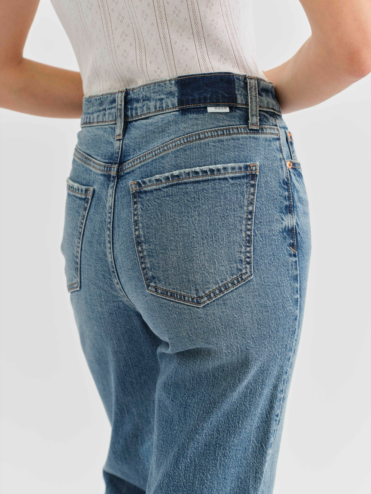 Sundaze High Rise Straight in Brooklyn Daze Denim