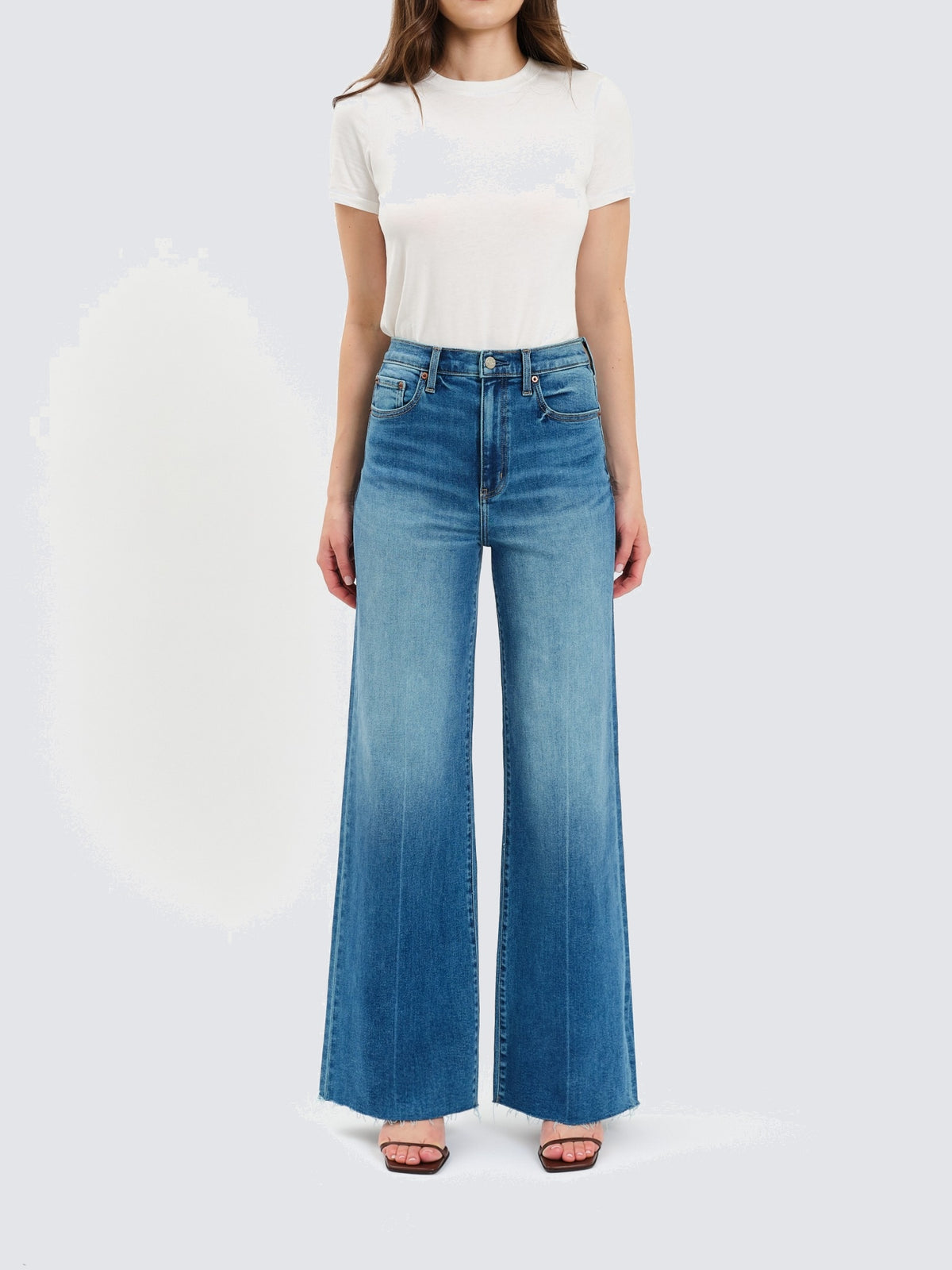 Far Out High Rise Wide Leg Jean in New Indigo – Daze Denim