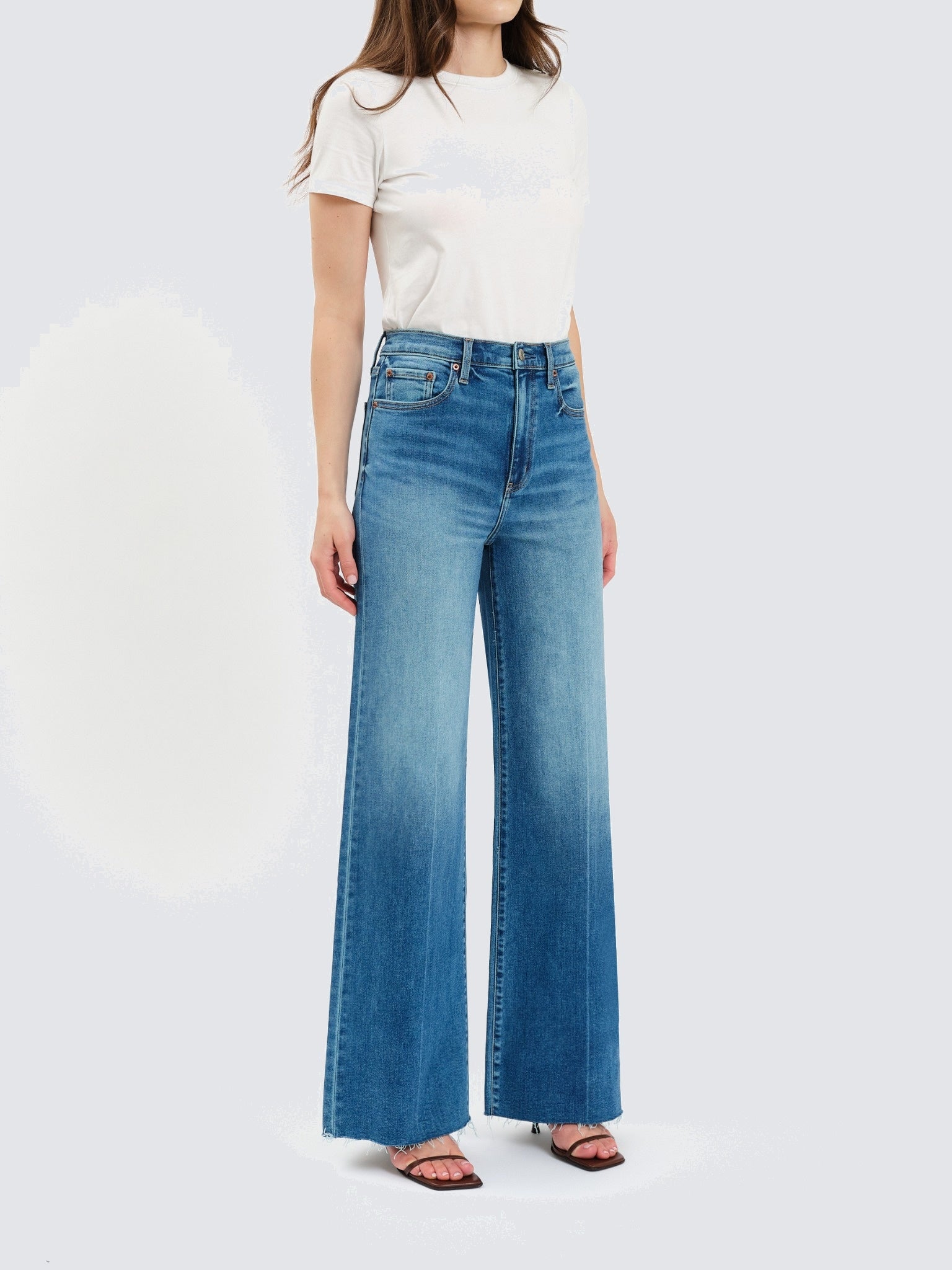Far Out High Rise Wide Leg Jean in New Indigo – Daze Denim