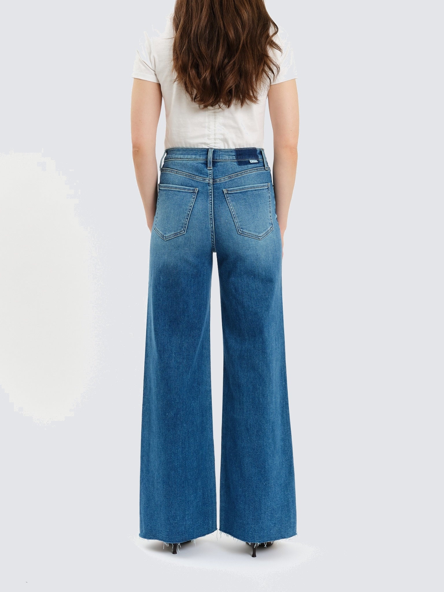 Far Out High Rise Wide Leg Jean in New Indigo – Daze Denim