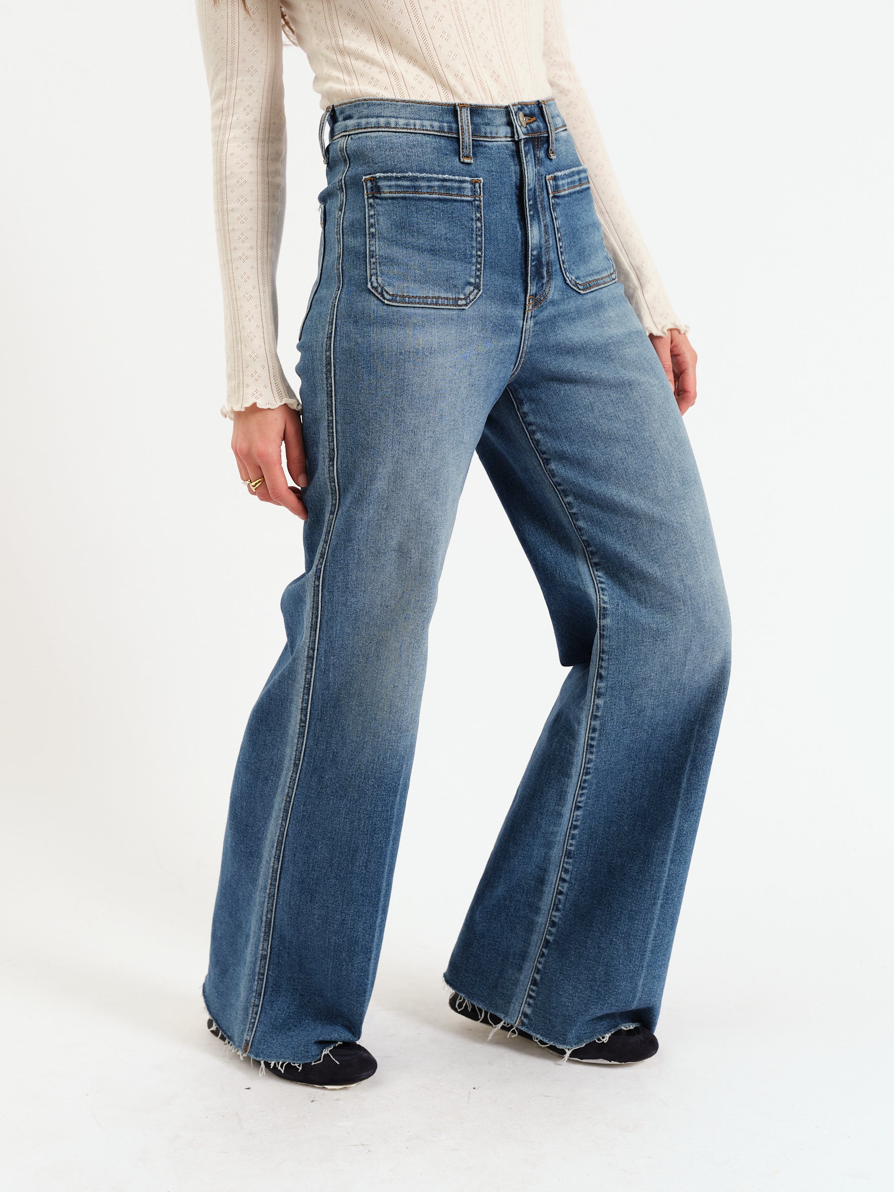Far Out High Rise Wide in Vintage City – Daze Denim