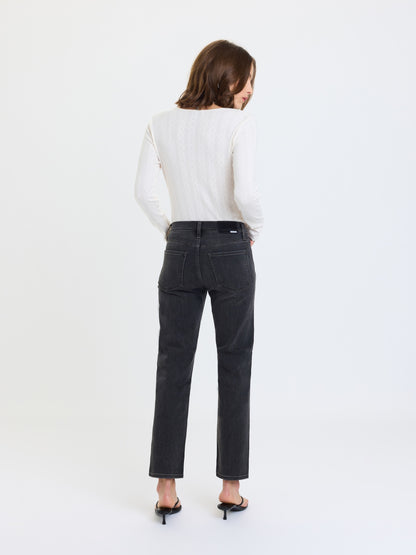 Rebel Ankle Mid Rise Slim Straight in Motion