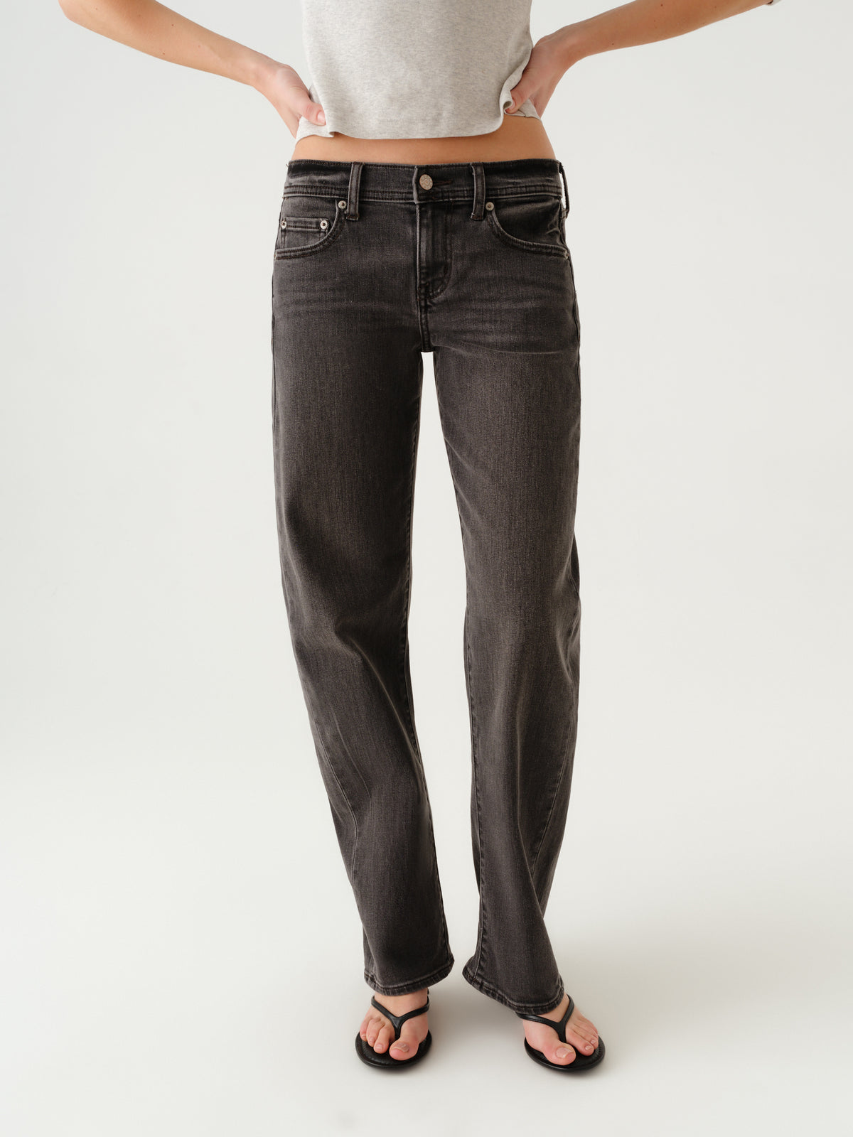 Replay Low Rise V-Waist Soft Barrel in Motion