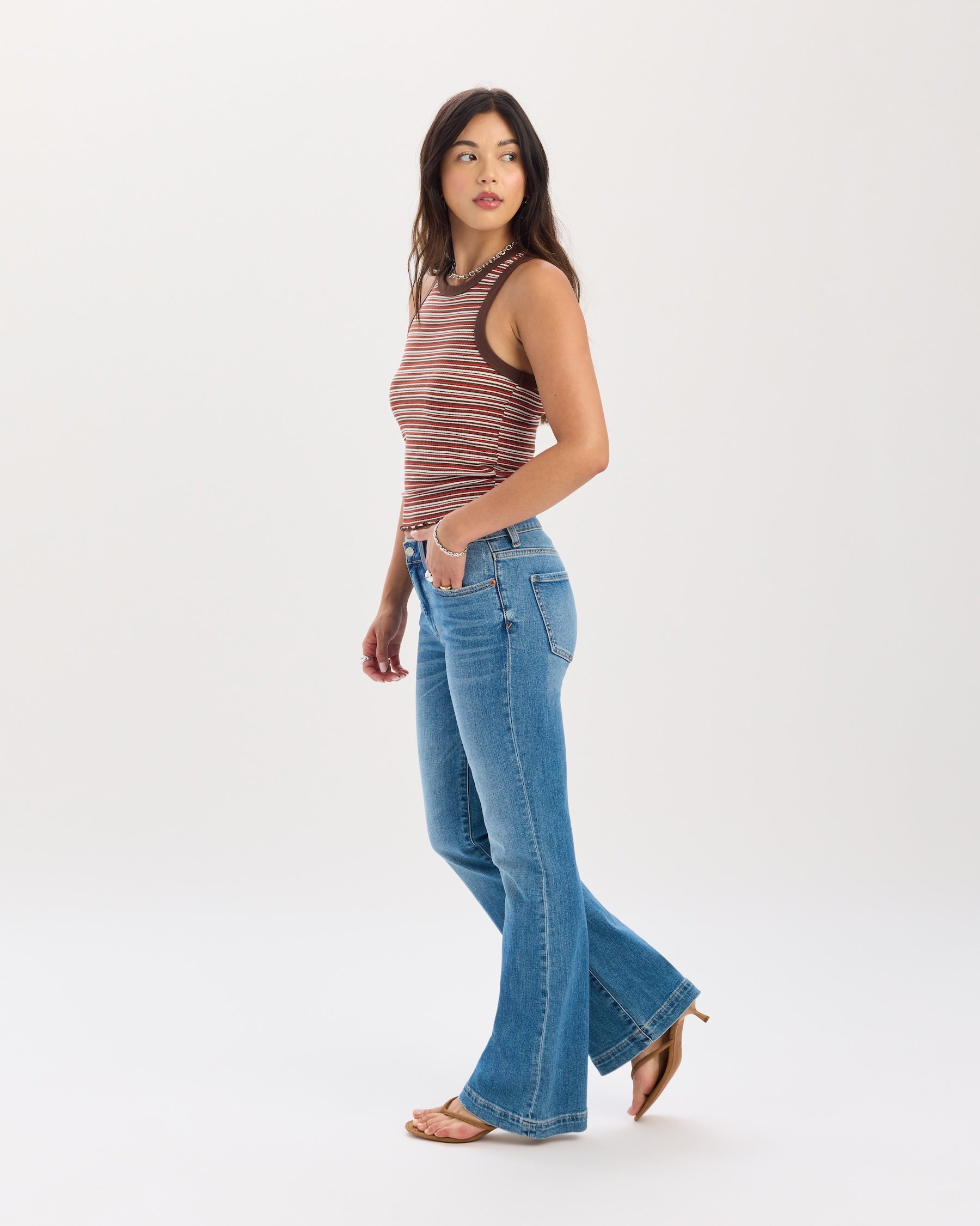 パンツ ANDMARY Heart hip flare denim The Heart Breaker Mid Rise Flare in Text Me – Daze Denim
