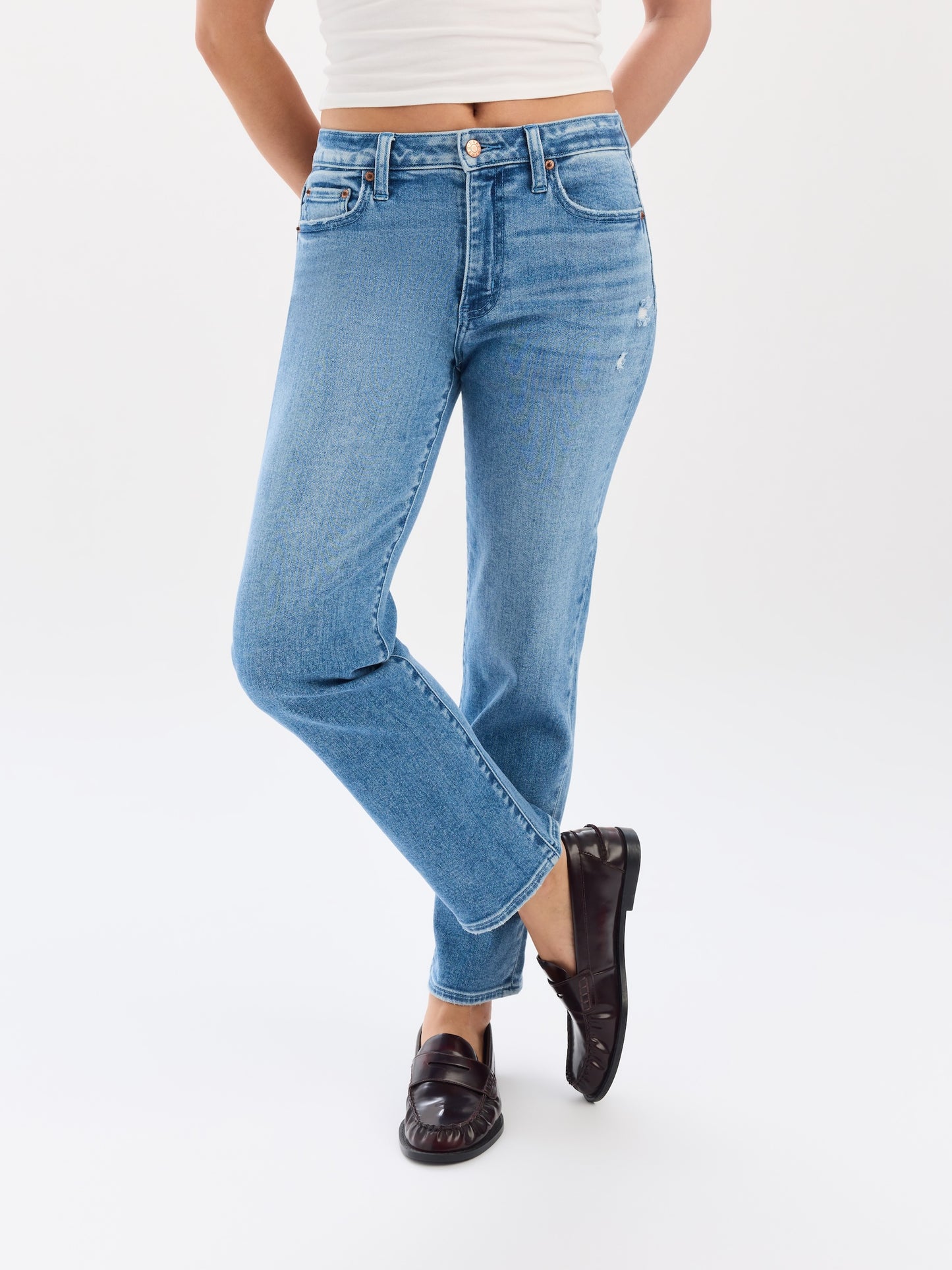 Rebel Mid Rise Slim Straight in Real Deal