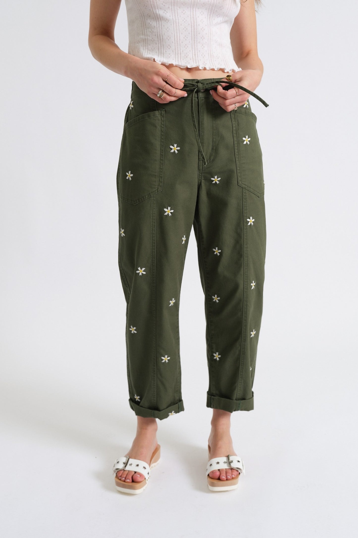 Villa Drawstring Barrel Leg Pant in Bronze Green Daisy
